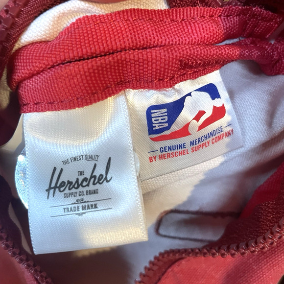 Herschel Belt Bag Chicago Bulls NBA Red Fanny Pack Clip Adjustable Basketball - Picture 10 of 15